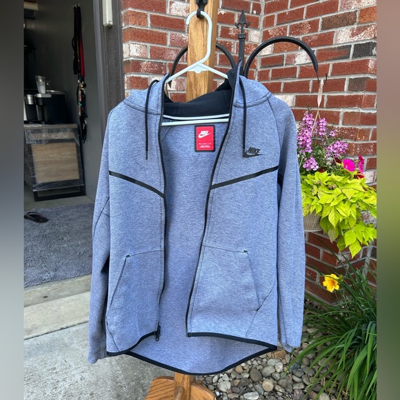 Grey and Black Nike Men’s Zip-up Hoodie - Picture 1 of 3